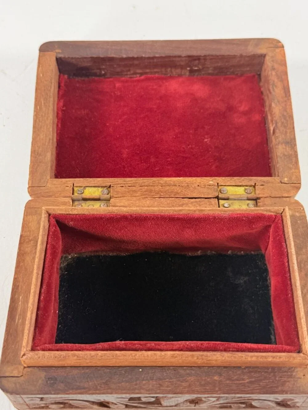 Vintage Hand Carved Rosewood Trinket Box Floral Gold Inlay India
